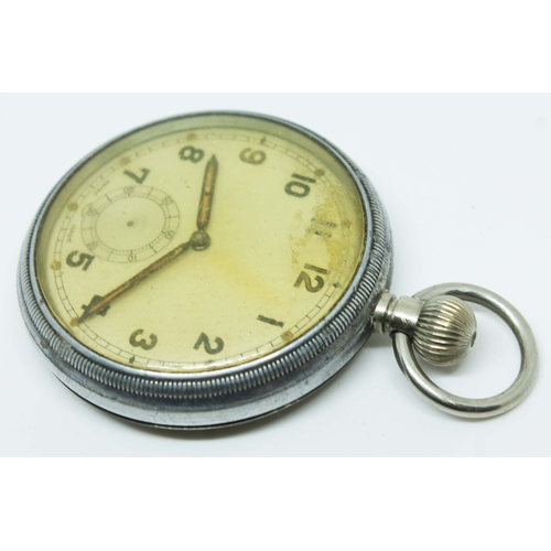 139 - A military general service time piece silver plated pocket watch with 15 jewel movement, marked GS/T... 