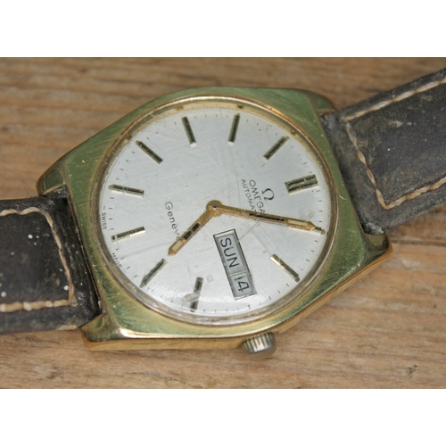 483 - An Omega Automatic gold plated watch, 1660120, diam. 35mm.