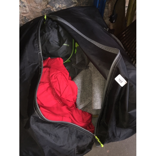 165 - A bag of various clothing items