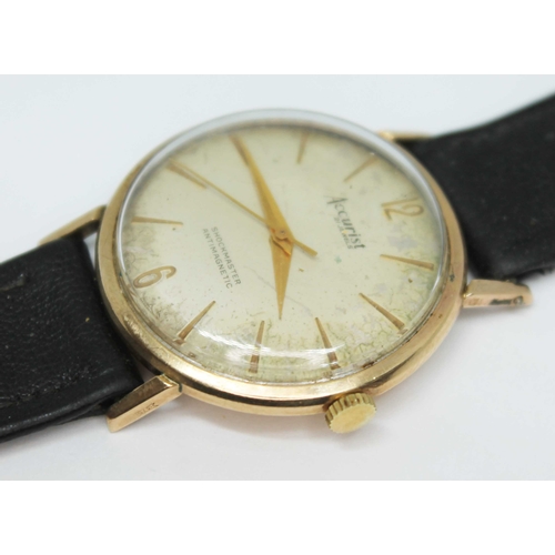 111 - A hallmarked 9ct gold Accurist Shockmaster Antimagnetic wrist watch, case diam. 32mm, with leather s... 