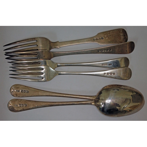 149 - Hallmarked silver comprising four table forks and a pair of table spoons, various dates and makers, ... 