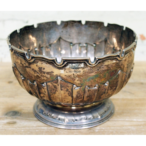 188 - A hallmarked silver punch bowl, diam. 24cm, height 15.5cm, wt. 29oz.