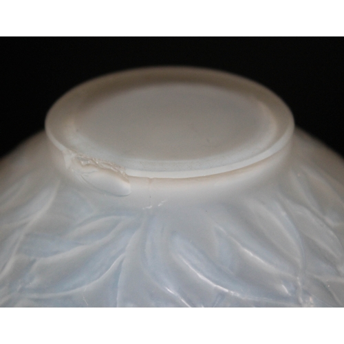 404 - A Lalique Gui vase, etched 'R. Lalique France No. 948', height 16.5cm.