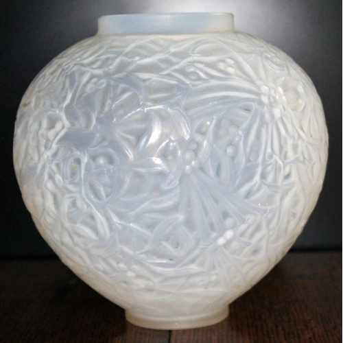 404 - A Lalique Gui vase, etched 'R. Lalique France No. 948', height 16.5cm.