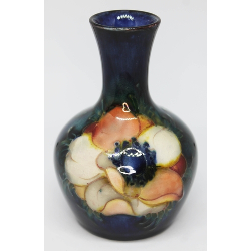 409 - A Moorcroft pottery vase, height 9cm.