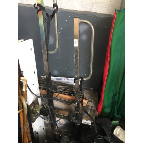 109 - A car bike rack with lights ( tow bar fitting)