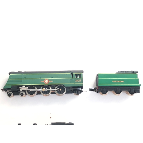 364 - Hornby Minitrix N-Gauge boxed models to include N. 203 & N. 205 locos with tenders, fifteen boxed ca... 