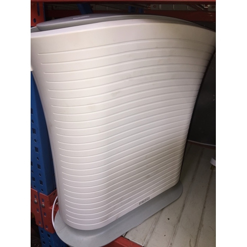 182 - A Homedics AP25AGB air purifier.