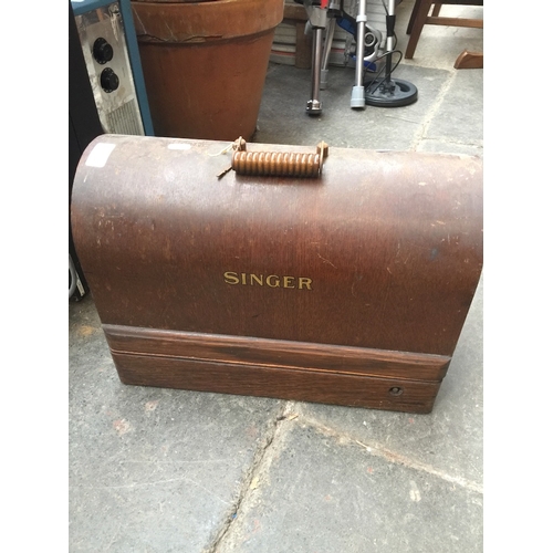 483 - Singer sewing machine