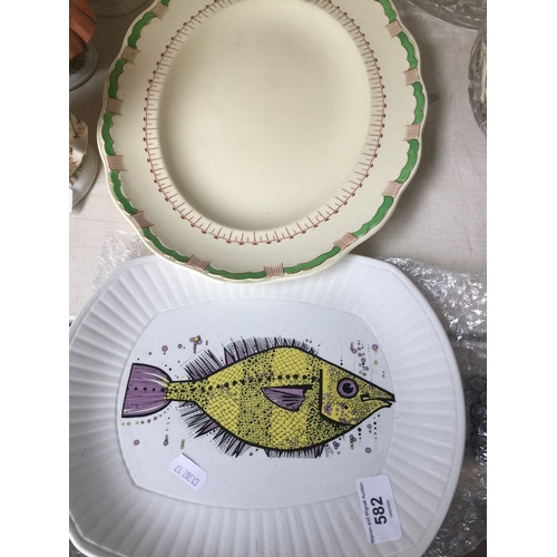 582 - Aquarius Washington Pottery - Staffordshire fish plate and a Spearpoint Alfred Meakin Marigold colle... 