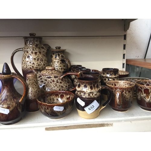 632 - 28 pieces studio pottery tea/coffee set