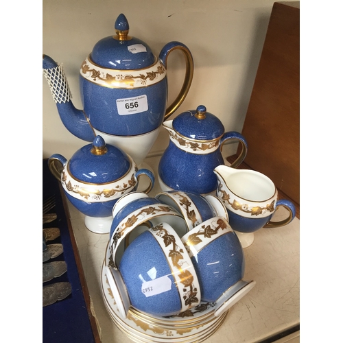 656 - Wedgwood blue/white/gold coffee set - 15 pieces