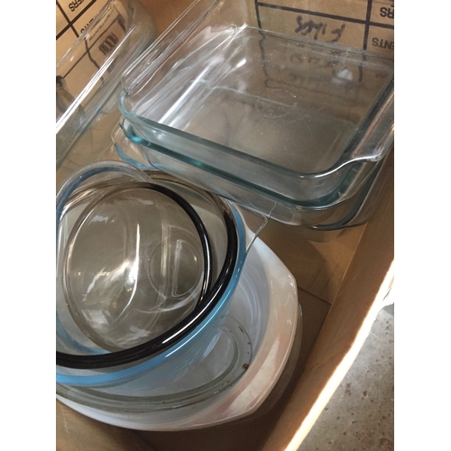 1141 - A box of Pyrex ware