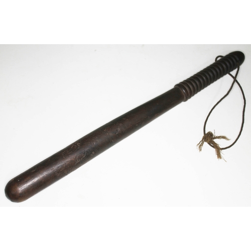 370 - A vintage truncheon, length 45cm.