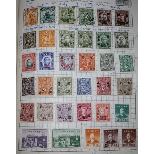 387 - 2x Movaleaf stamp albums, extensive world collection, 1d black, some good China and many early issue... 