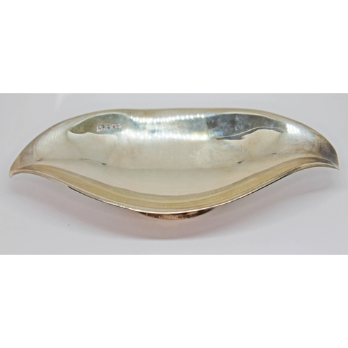 116 - A silver sauce dish of ellipse shape, Francis Cobb Co Ltd, Sheffield 1968, length 16cm, wt. 2 3/4oz.