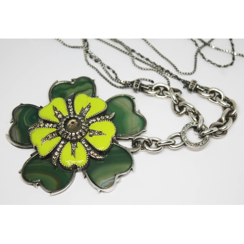 276 - A contemporary flower pendant with green dyed agate petals, yellow enamel and set with paste, suspen... 