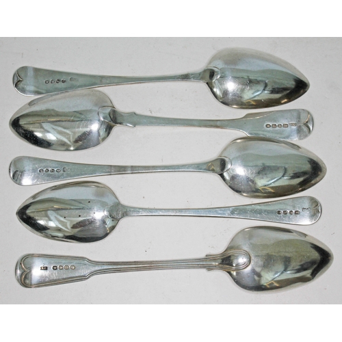 304 - A group of five Georgian hallmarked silver desert spoons, various makers and dates, gross weight 10o... 