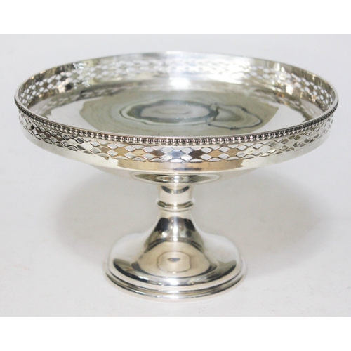 309 - A silver pedestal bon bon dish with pierced border, Herbert Edward Barker & Frank Ernest Barker, Che... 