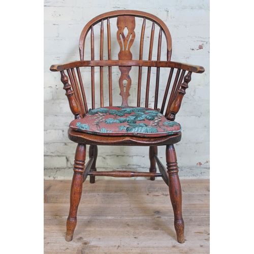 53 - A 19th century ash and beech Windsor chair.