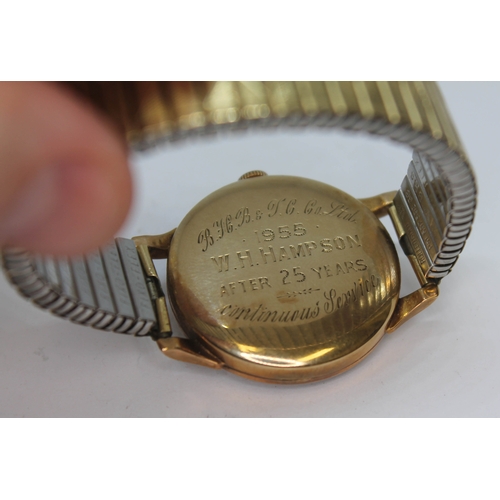 149 - A 1950s Smiths De Luxe hallmarked 9ct gold wristwatch with champagne signed dial, Arabic numerals, h... 