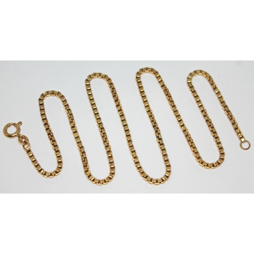 176 - An Italian 9ct gold chain, marked '375' with UK import marks, length 44cm, wt. 5.56g.