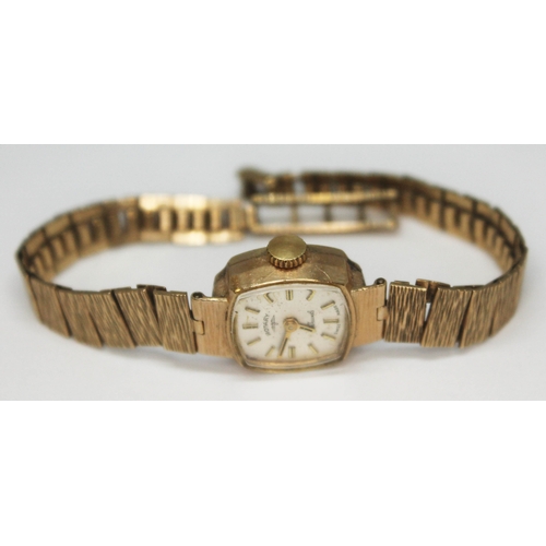 188 - A ladies 9ct gold Rotary wristwatch with 9ct gold strap, gross wt. 14.66g.