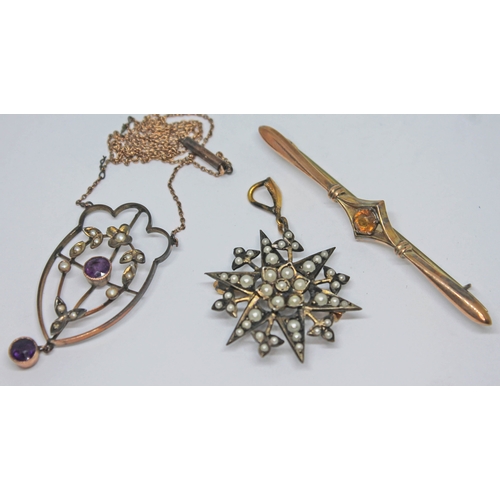 221 - A mixed lot comprising an Edwardian pendant set with amethyst and split pearls, marked '9ct', pendan... 