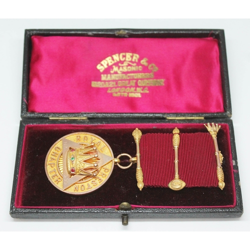 260 - A hallmarked 9ct gold Masonic medal, gross wt. 24.80g (with ribbon), with case.