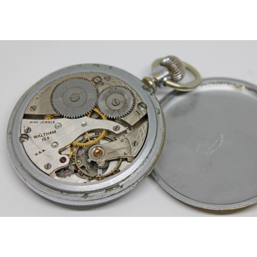 115 - A Waltham military general service time piece pocket watch having Roman numerals on a white dial, th... 