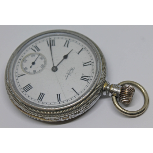 115 - A Waltham military general service time piece pocket watch having Roman numerals on a white dial, th... 