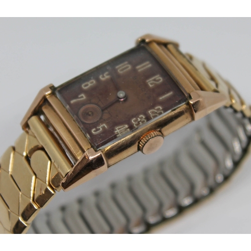 124 - An Art Deco style Bulova 14ct gold filled wristwatch with 21 jewel manual wind movement, on gold ton... 