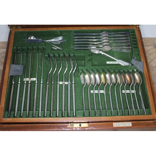 82 - An Elkington & Co canteen of silver plated cutlery and other matching and non matching plated ware f... 