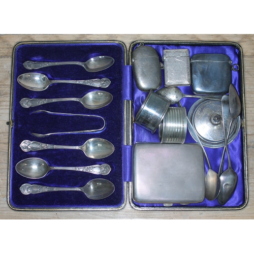 93 - A mixed lot of hallmarked silver comprising a cased set of six Art Nouveau style silver teaspoons an... 