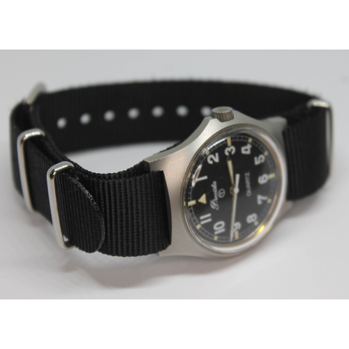 104 - A 1980 Precista British Royal Navy issue stainless steel quartz wristwatch, the signed black dial ha... 