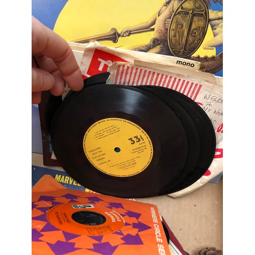 712 - Box of LP and single records