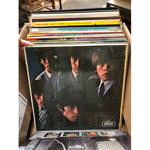 712 - Box of LP and single records