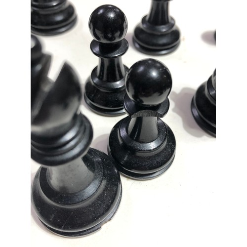 236 - A complete Jaques & Son Staunton pattern chess set, weighted boxwood and ebony pieces, both kings si... 