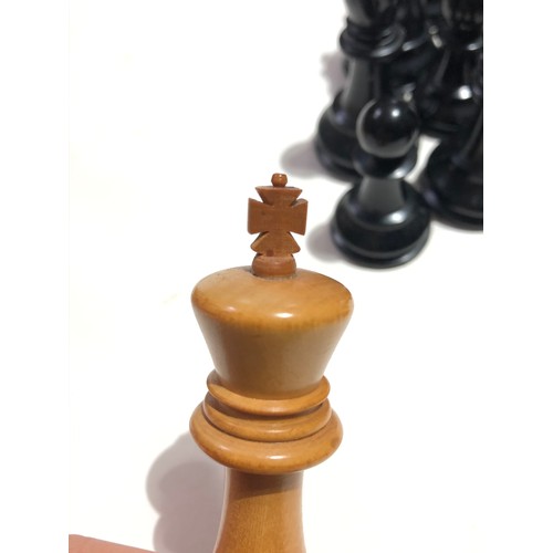 236 - A complete Jaques & Son Staunton pattern chess set, weighted boxwood and ebony pieces, both kings si... 