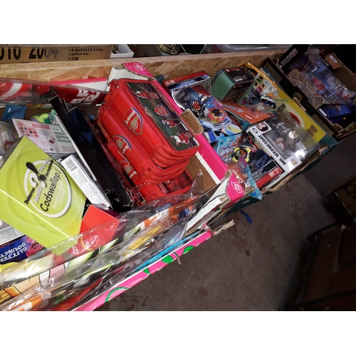 1075 - 3 boxes of toys etc