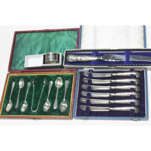 262 - Assorted hallmarked silver comprising a cased set of six teaspoons (with EPNS sugar tongs), silver p... 
