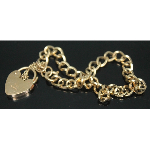 291 - A hallmarked 9ct gold bracelet, length 16cm, wt. 8.77g.