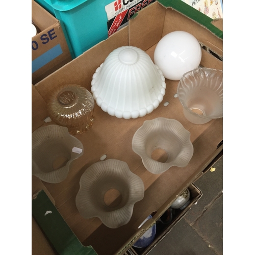 424 - Box of glass light shades