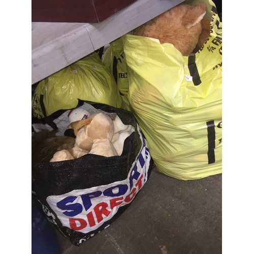 315 - 4 bags of soft toys