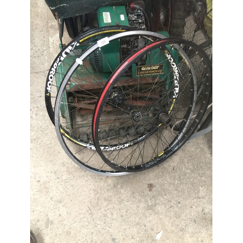 320 - 3 bike wheels