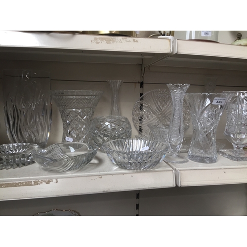 555 - Selection of glass vases and bowls