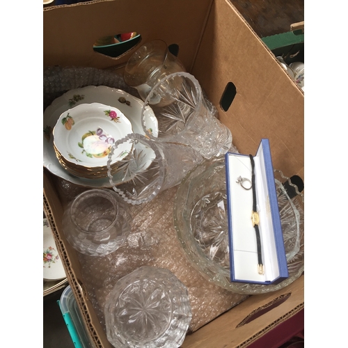 612 - Box of glassware and pottery bowls