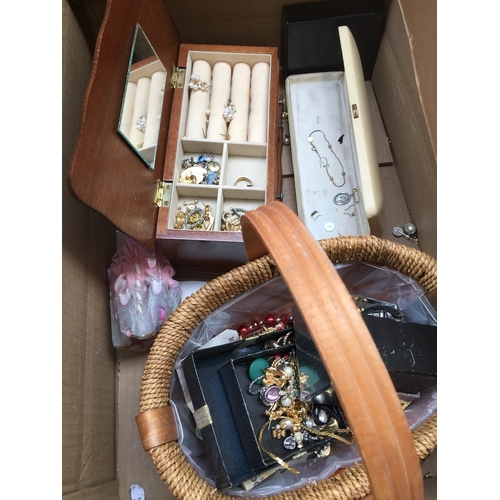 425 - Box with costume jewellery and a basket