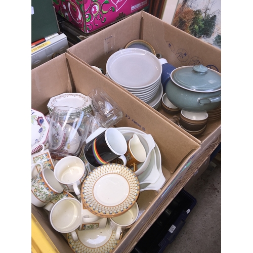 449 - A box of Denby ware and a box of other mixed dinner/tea ware