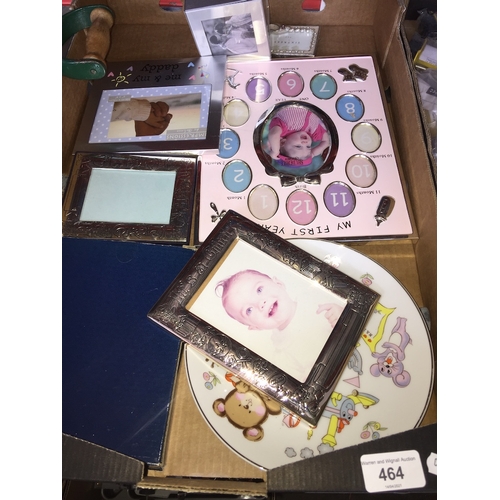 464 - A tray of pictures and picture frames